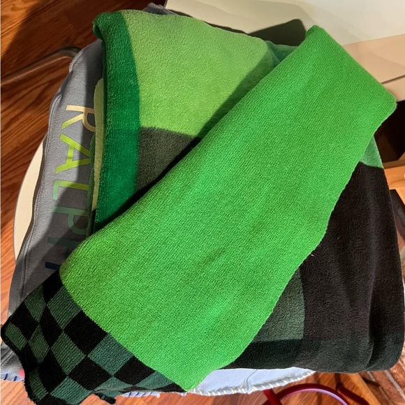 Minecraft Creeper Green Large SOFT Plush Throw Blanket-Bonus Minecraft Scarf! - Picture 3 of 7